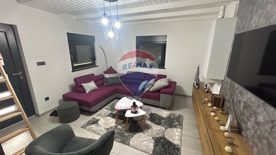 VIKEND KUĆA 77m2, detaljno renovirano, Krapina