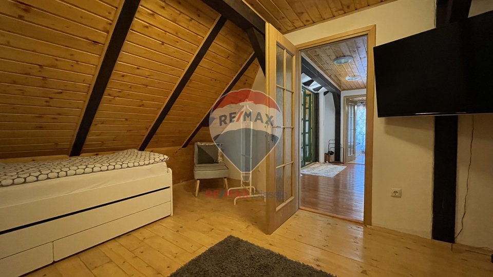 Beautiful house in an exclusive, quiet location in Pila