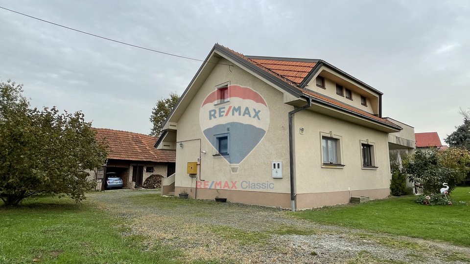 House for sale 150 m2 in Oroslavje