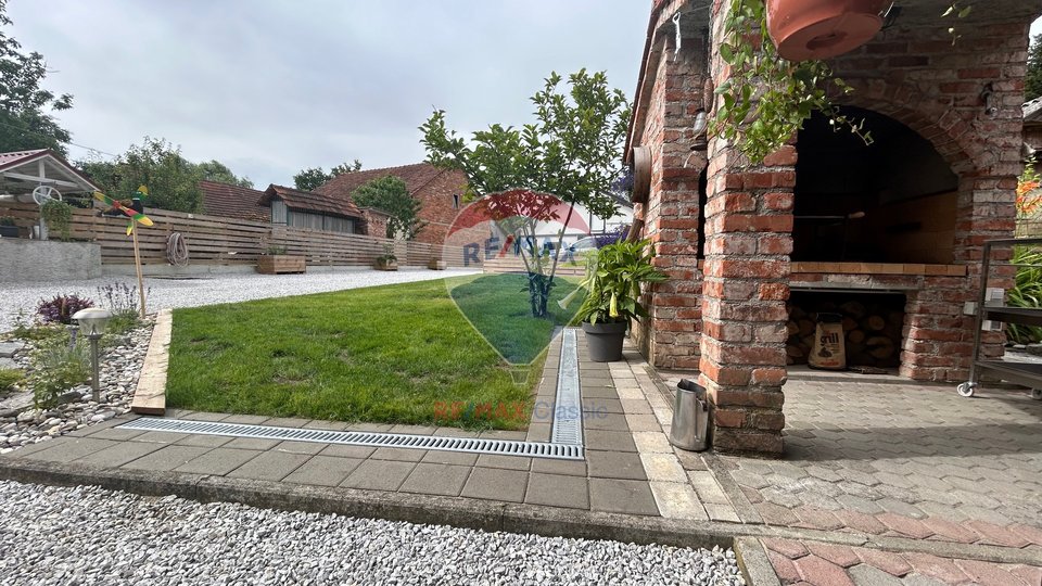 House, 200 m2, For Sale, Oroslavje - Mokrice