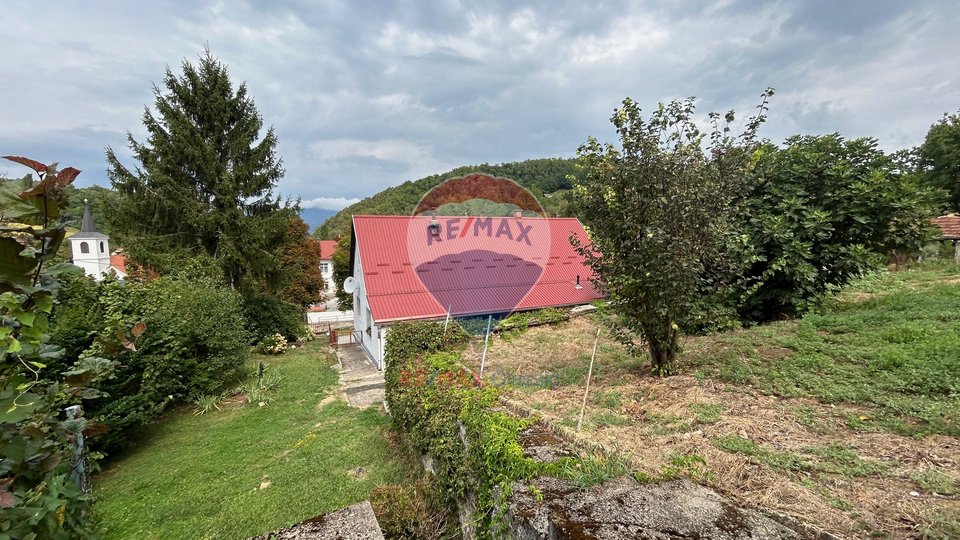 KUĆA 165m2+pomoćni objekt 110m2-TRGOVIŠĆE (HRAŠĆINA)