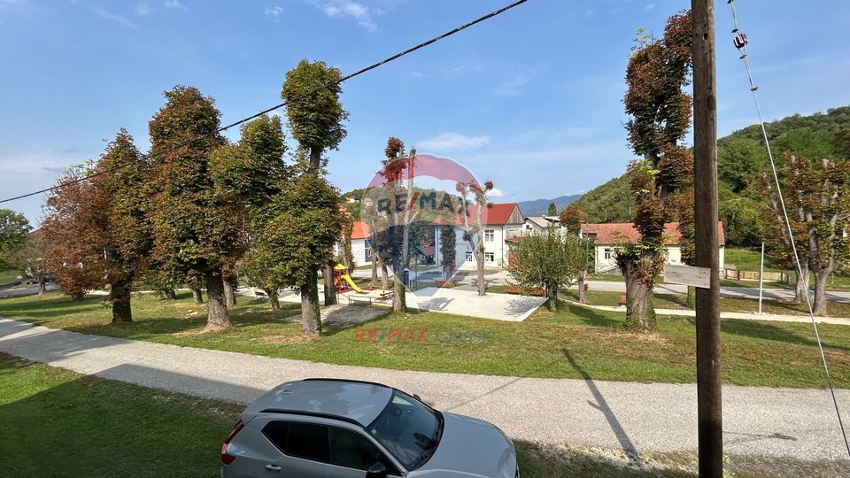 KUĆA 165m2+pomoćni objekt 110m2-TRGOVIŠĆE (HRAŠĆINA)