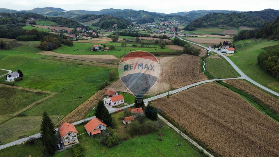 HOUSE 36m2, READY FOR RENOVATION, QUIET LOCATION, IVANIĆ DESINIĆKI