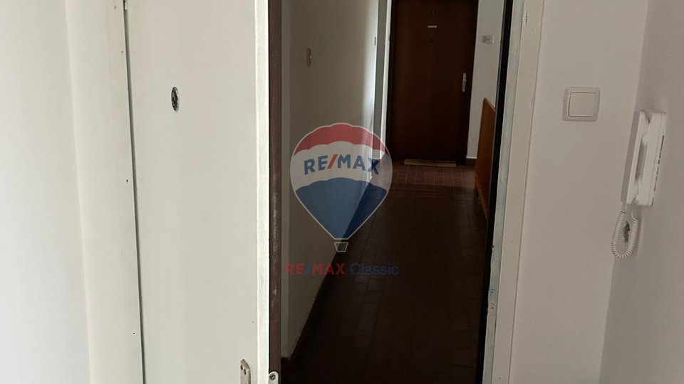 RENOVATED APARTMENT 1 BEDROOM, ZAPREŠIĆ, 58.76 m2