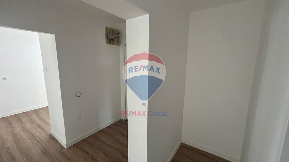 RENOVATED APARTMENT 1 BEDROOM, ZAPREŠIĆ, 58.76 m2